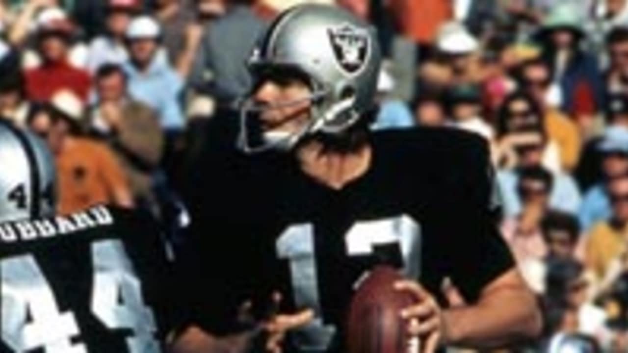 Todd Marinovich – QB – 1991-92 Marinovich was the Raiders' first round pick  in the 1991 NFL Draft. He sta…