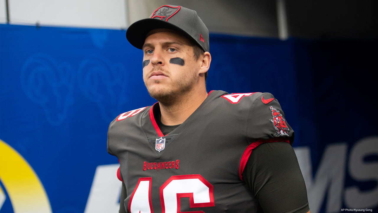 Raiders sign long snapper Carson Tinker to active roster