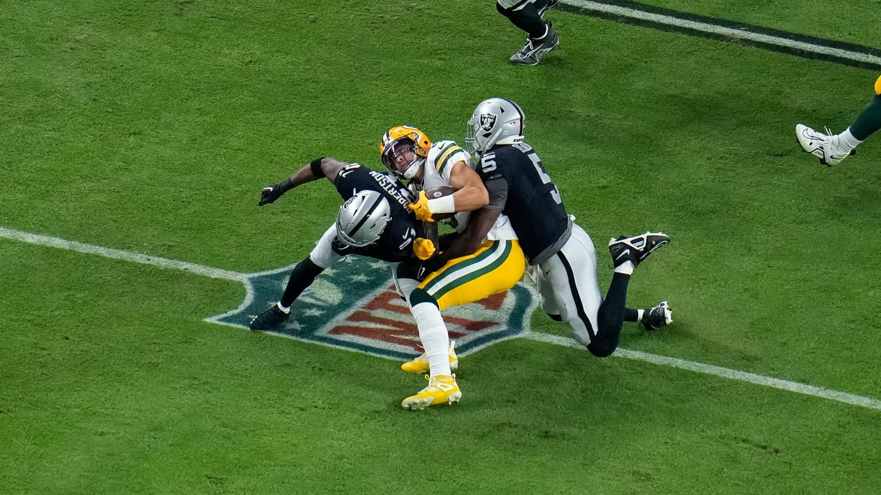 Las Vegas Raiders' disruptive defense secures narrow victory over Green Bay  Packers to end three-game losing streak