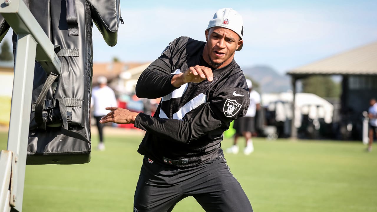 Defensive rookies turn up intensity at precamp practice