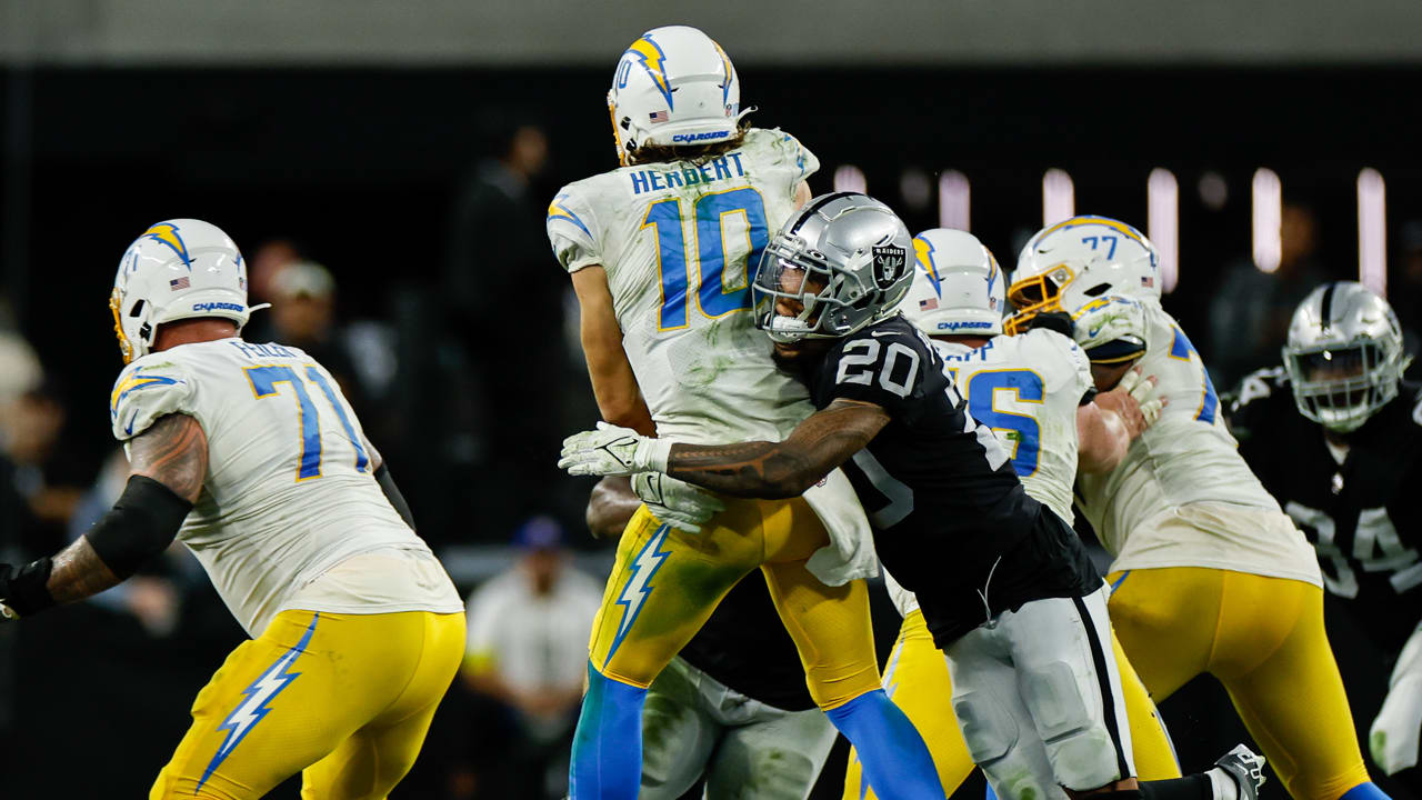 NFL Week 13 Game Recap: Las Vegas Raiders 27, Los Angeles Chargers