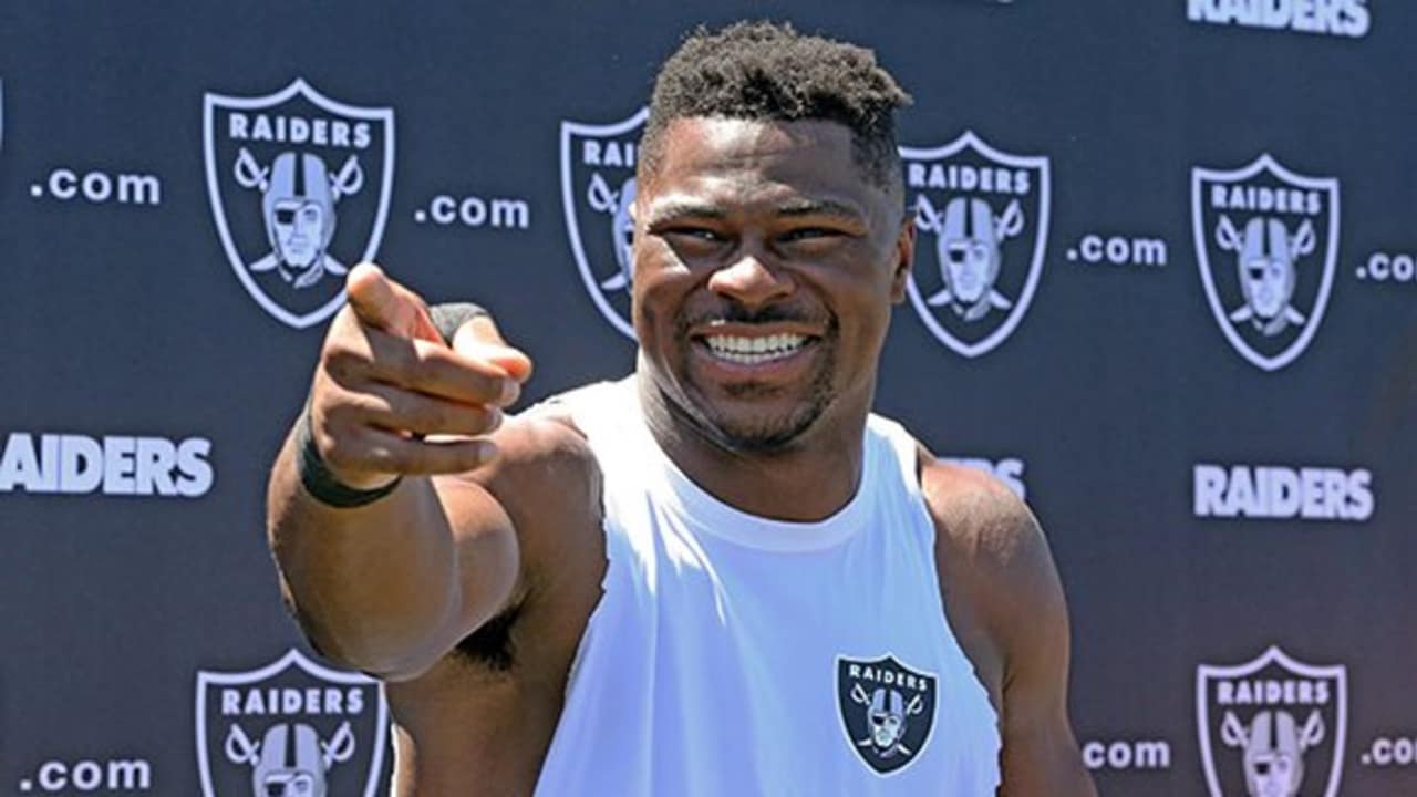 Bruce Irvin Emerging As Versatile Complement To Khalil Mack