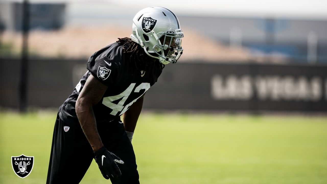 Las Vegas Raiders offensive tackles Sam Young (70), Brandon Parker (75) and  Denzelle Good (71) …