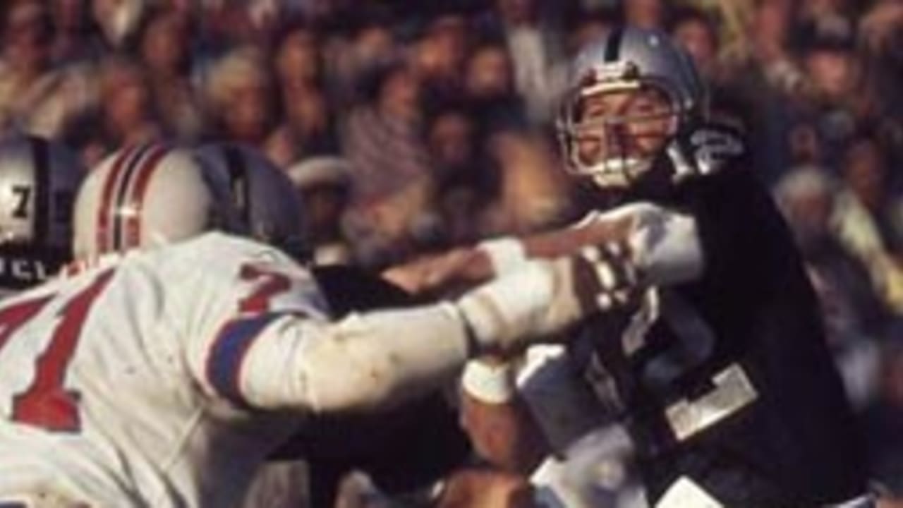 Pats' Past: 1976 - Pats Pulpit