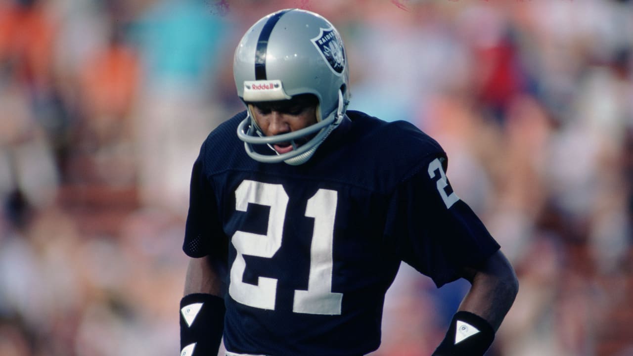 Raider Nation's very own Cliff Branch is a Hall of Famer 