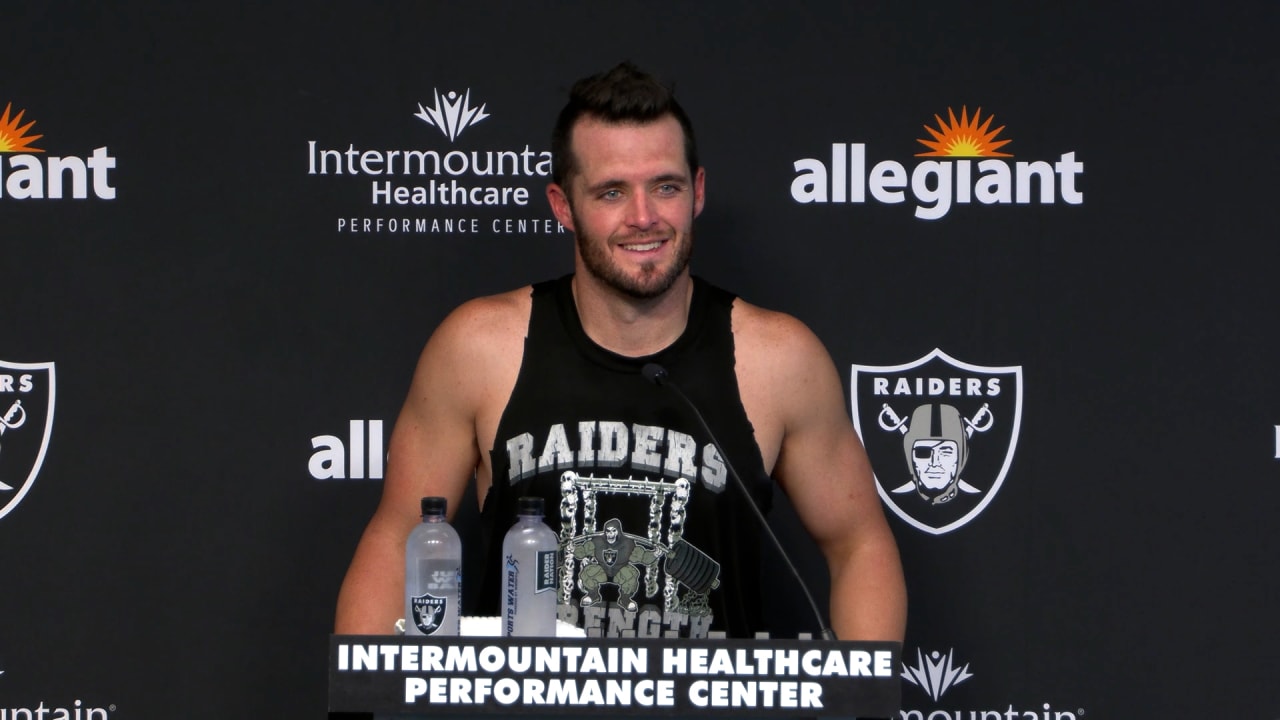 Derek Carr mic'd up at 2022 Training Camp: 'My pink jersey has