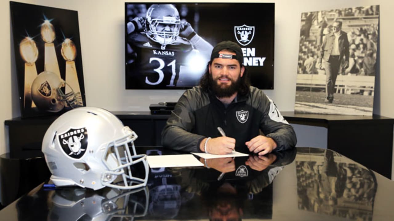 2023 Raiders draft: Linebacker Amari Burney is signed - Silver And Black  Pride