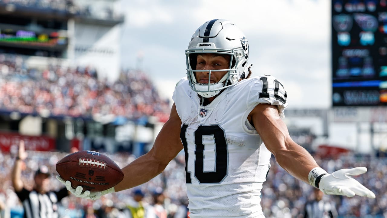 Las Vegas Raiders wide receiver Mack Hollins (10) lines up for a play  during an NFL