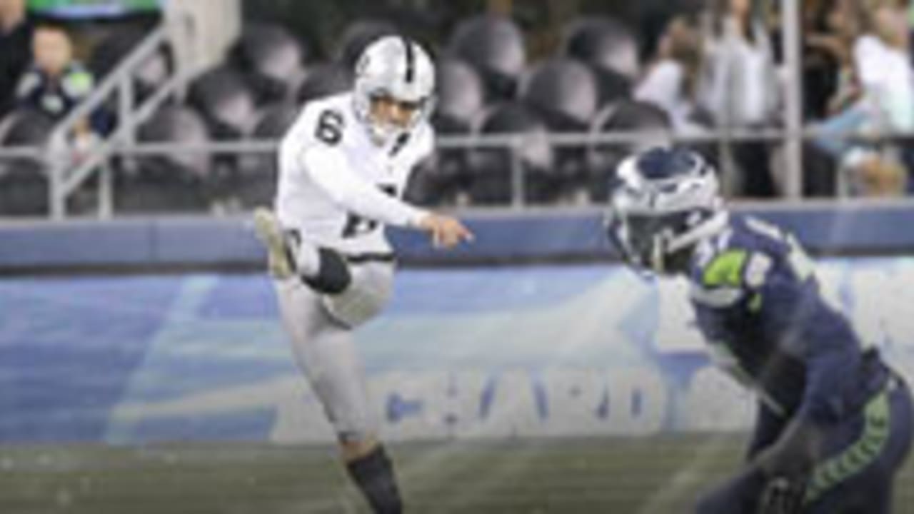 Oakland Raiders kicker Giorgio Tavecchio wins game ball vs. Titans