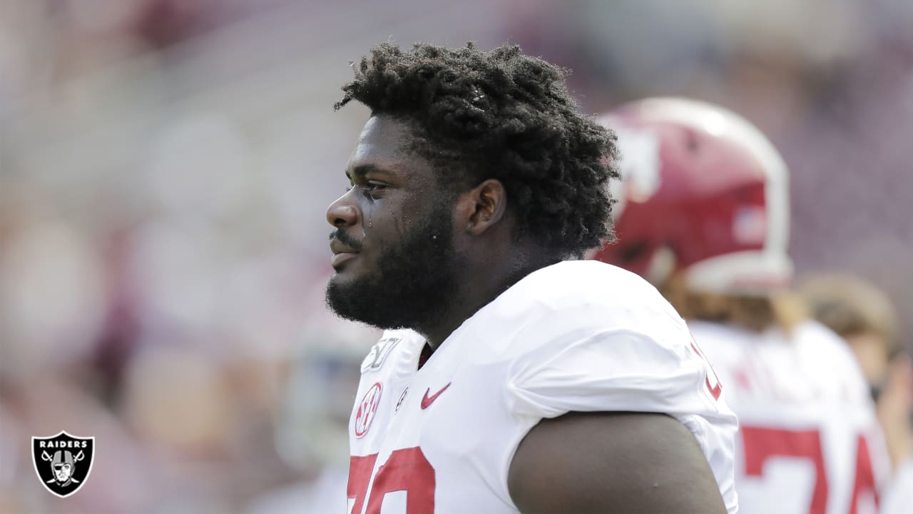 NFL Scouts Warn Bears About Alex Leatherwood