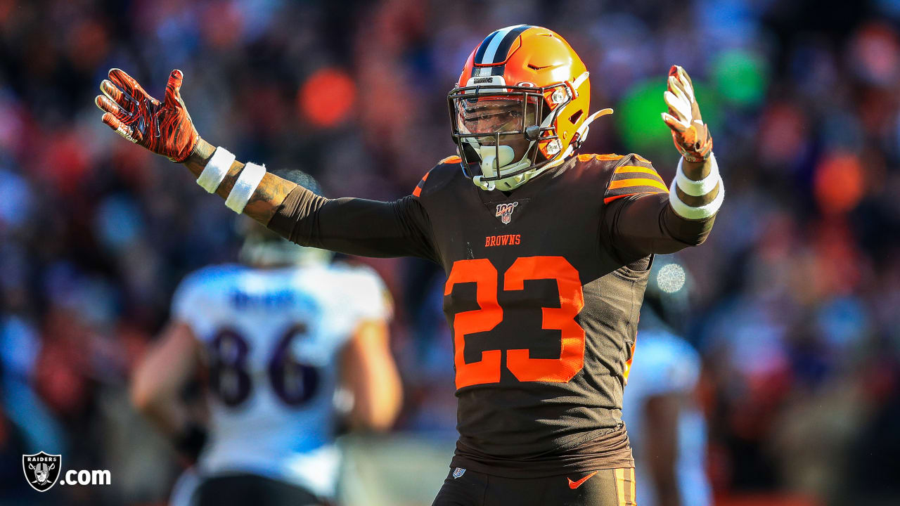 New Brown Damarious Randall is bad at Twitter