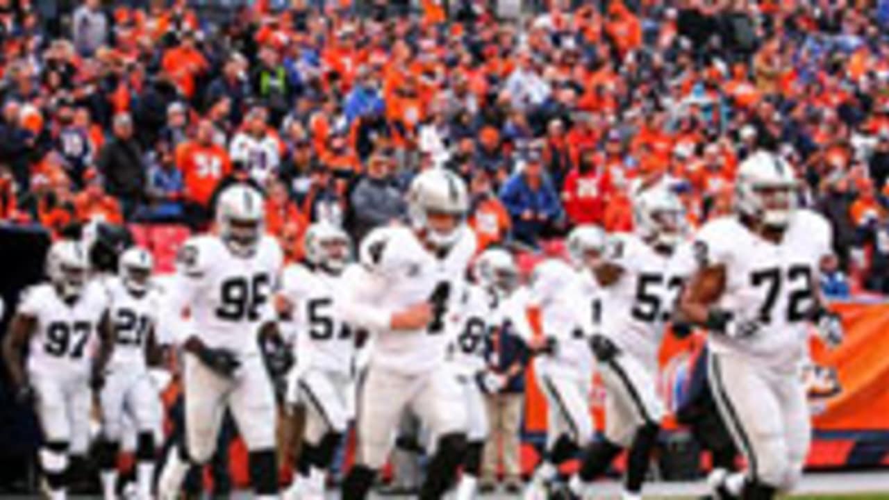 Raiders Snap Counts vs. Broncos Tight Ends Rise To The Occasion In Denver