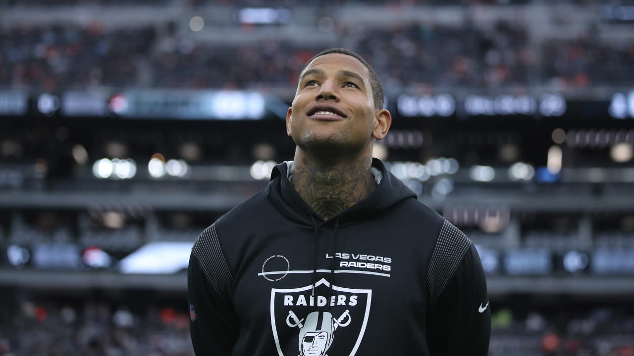 Darren Waller honored as Raiders' Walter Payton NFL Man of the Year nominee  in pregame celebration
