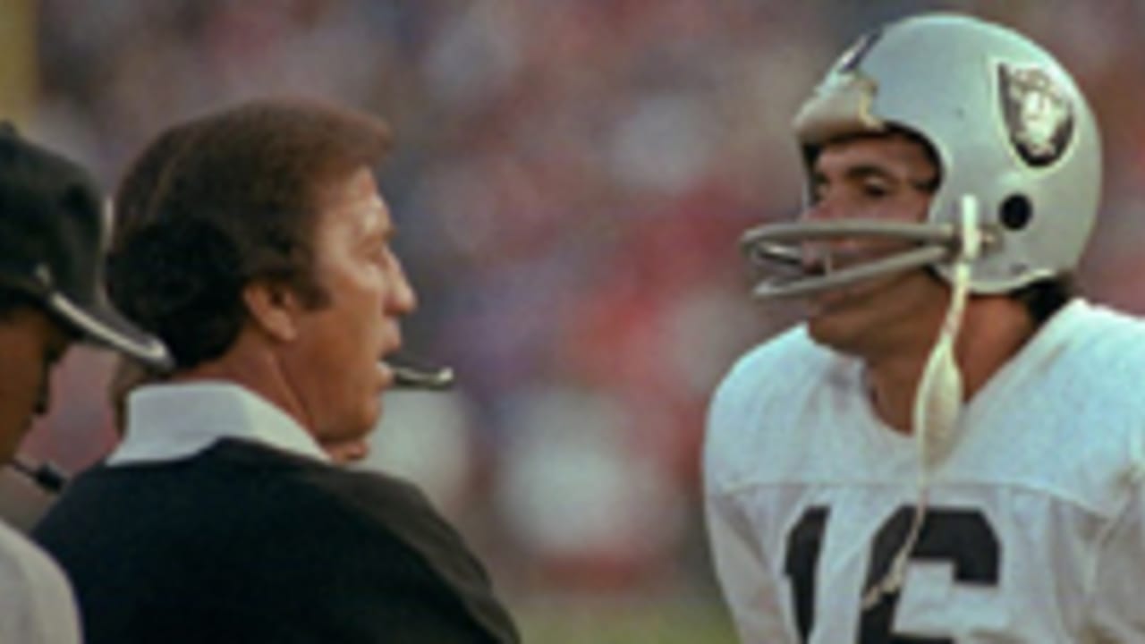 Fred Biletnikoff prepares for special trip to Pro Football Hall of Fame -  Silver And Black Pride