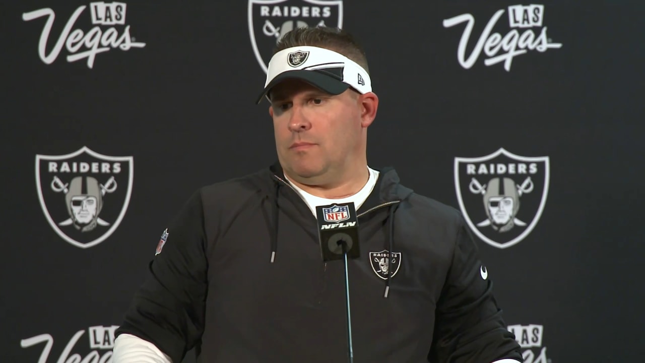 Raiders' Josh McDaniels makes stunning decision in Steelers loss