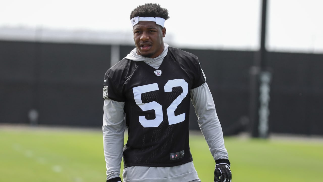 Raiders middle linebacker Marquel Lee (55) and Cincinnati Bengals