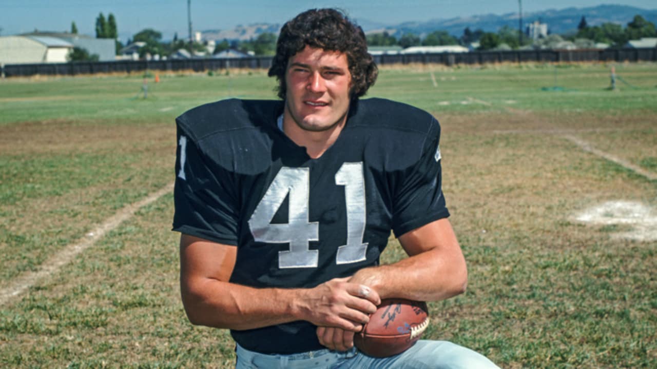 phil villapiano oakland raiders