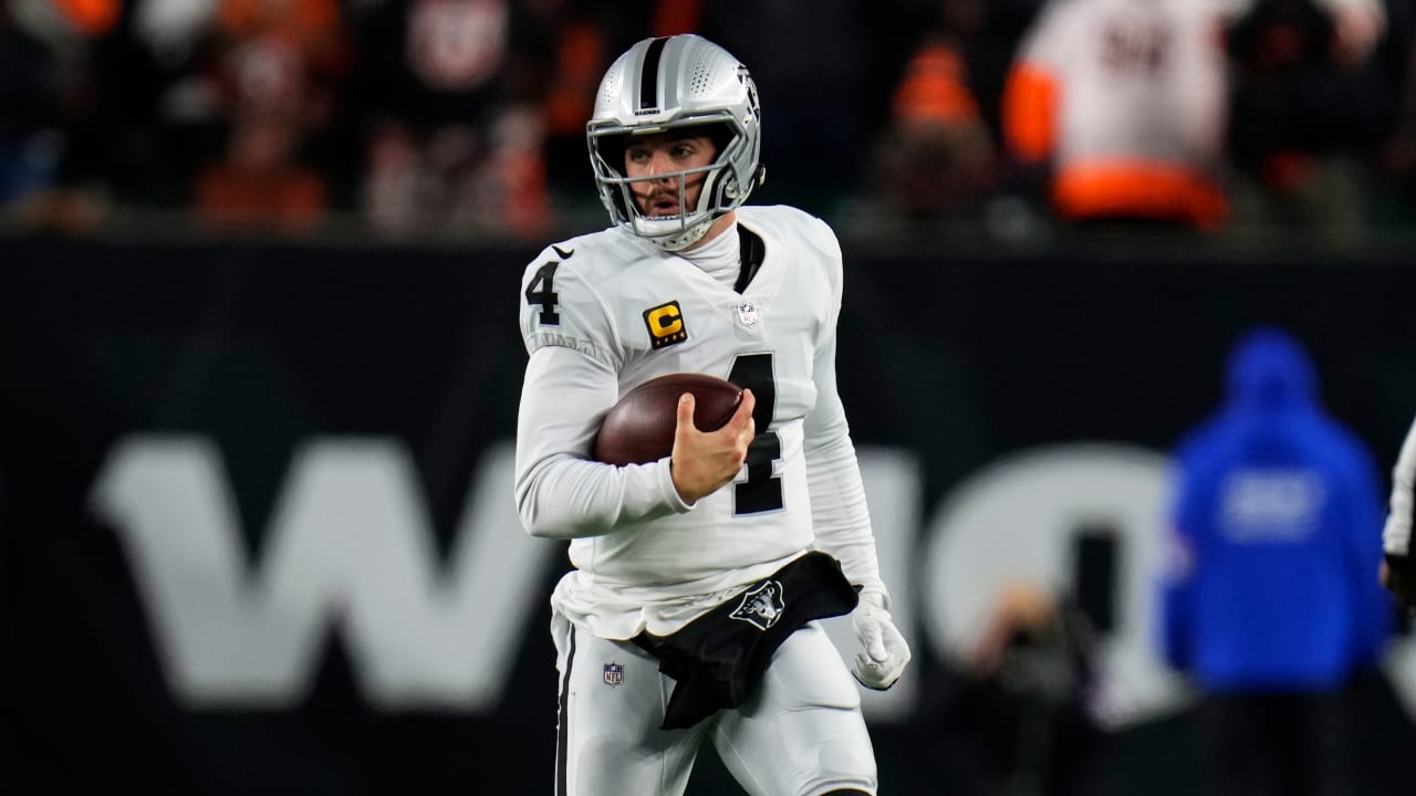 Raiders Notes: Derek Carr and Divine Deablo Will Be Team MVPs