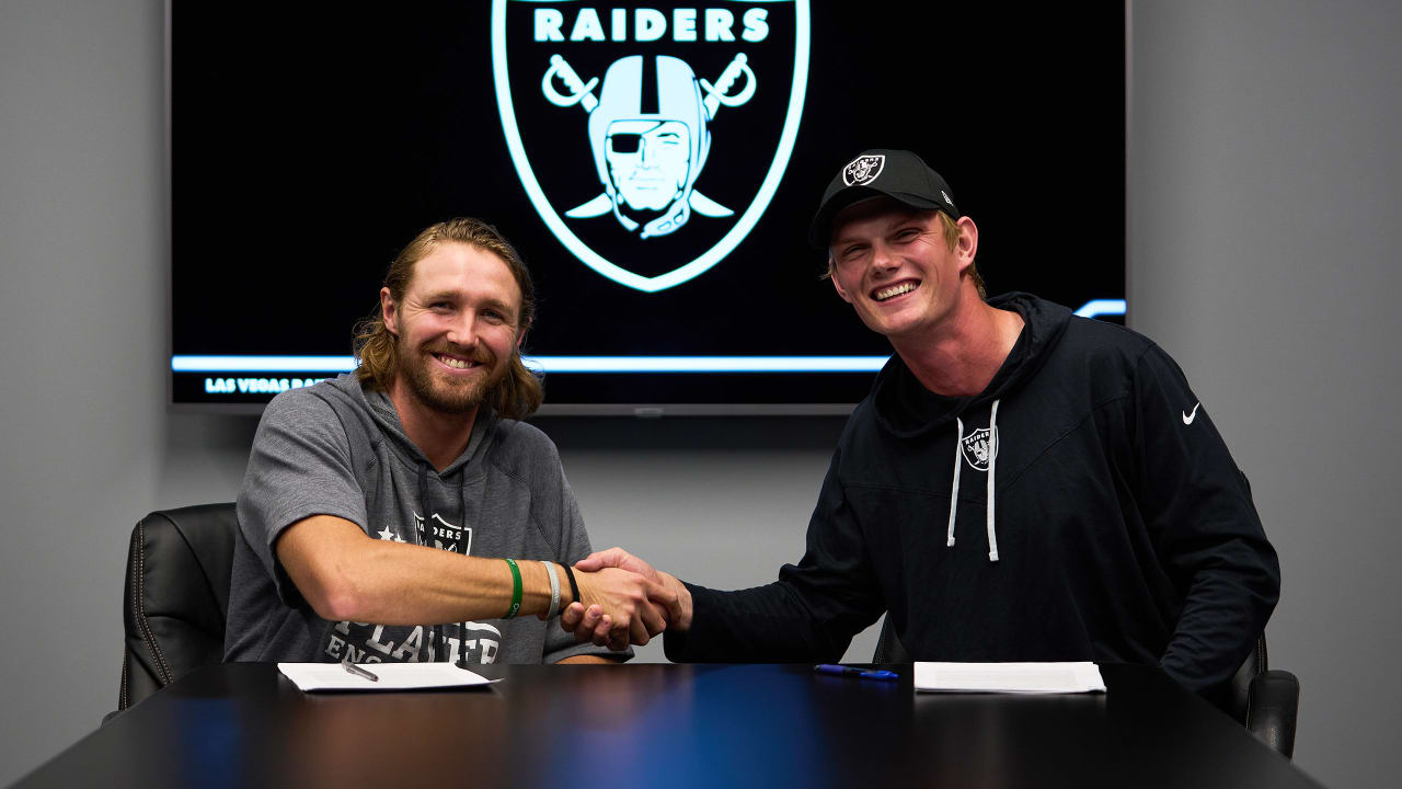 Raiders' AJ Cole interviews Daniel Carlson for Q&A