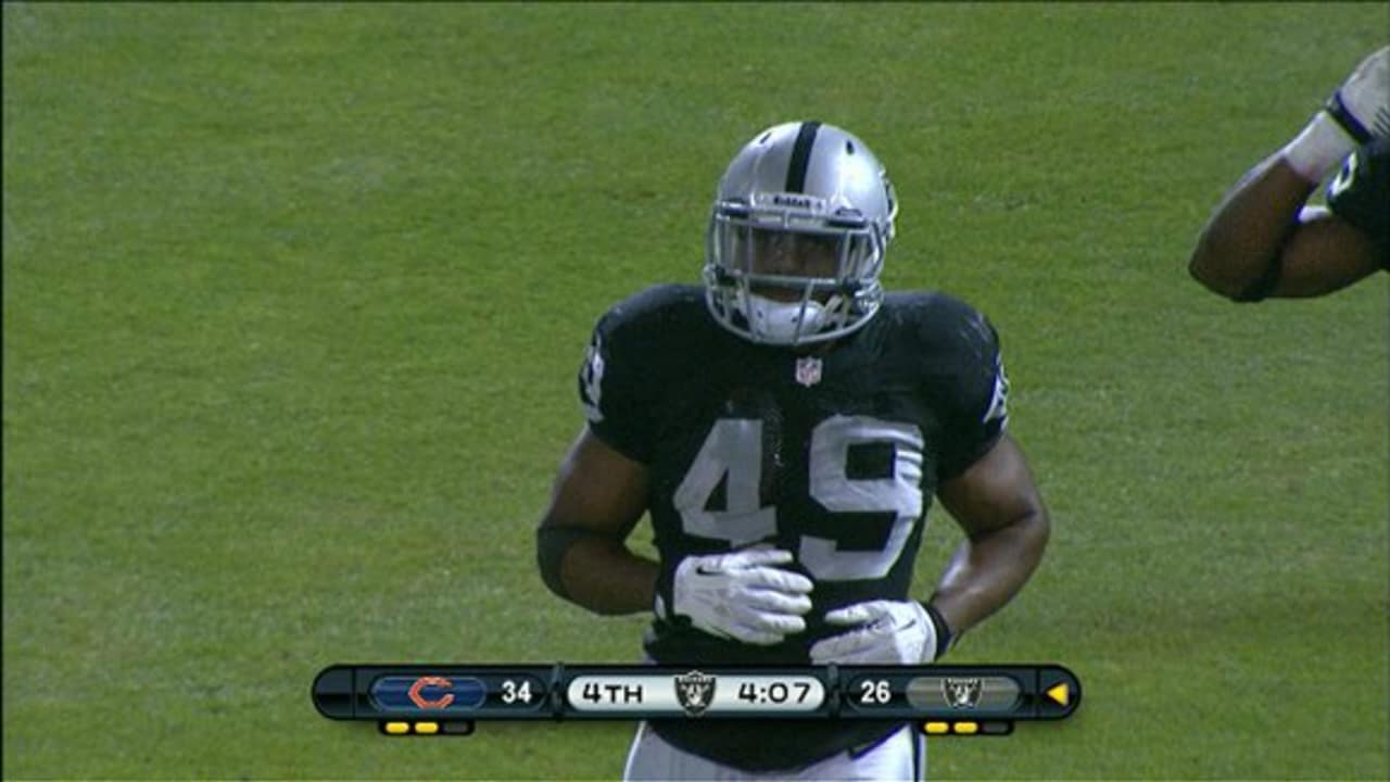 Raiders Jamize Olawale goes 19 yards for a TD