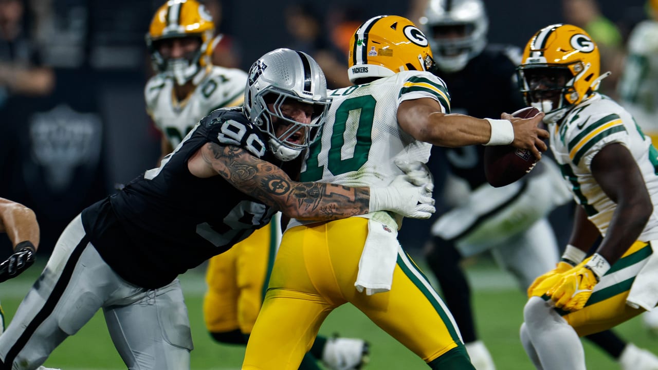 Las Vegas Raiders running back Josh Jacobs (28) gains yards on a run during  an NFL football game against the Los Angeles Chargers, Sunday, September  11, 2022 in Inglewood, Calif. The Chargers