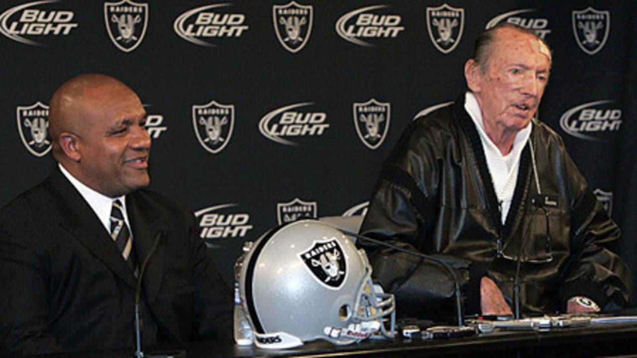 Raiders Owner Al Davis Introduces New Head Coach Hue Jackson