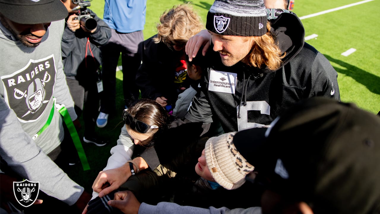 AJ Cole honored pregame for nomination as Raiders' Walter Payton