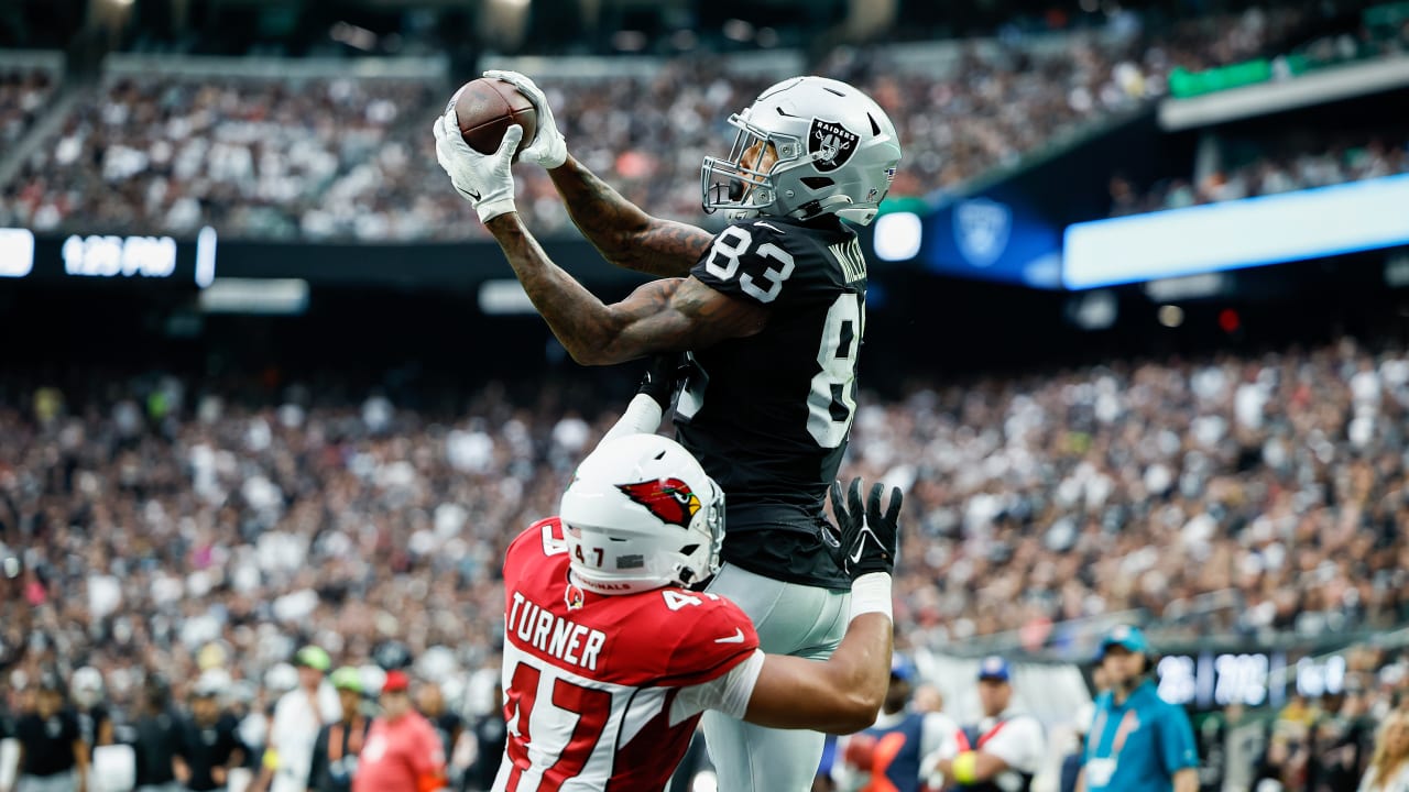 Sep 18, 2022; Paradise, Nevada, USA; Las Vegas Raiders tight end Darren Waller (83) makes a touchdown catch over Arizona Cardinals linebacker Ezekiel Turner (47) in the first half at Allegiant Stadium. Mandatory Credit: Stephen R. Sylvanie-USA TODAY Sports - Green Bay Packers