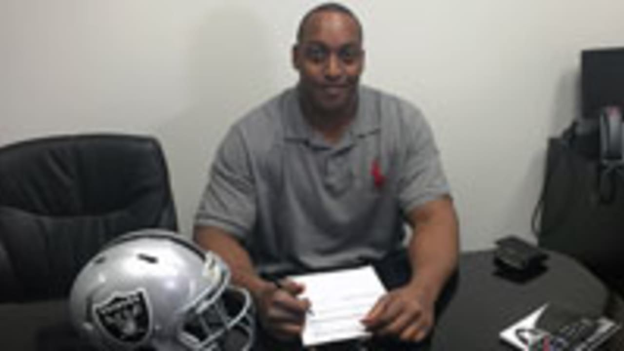 Raiders Sign T J'Marcus b