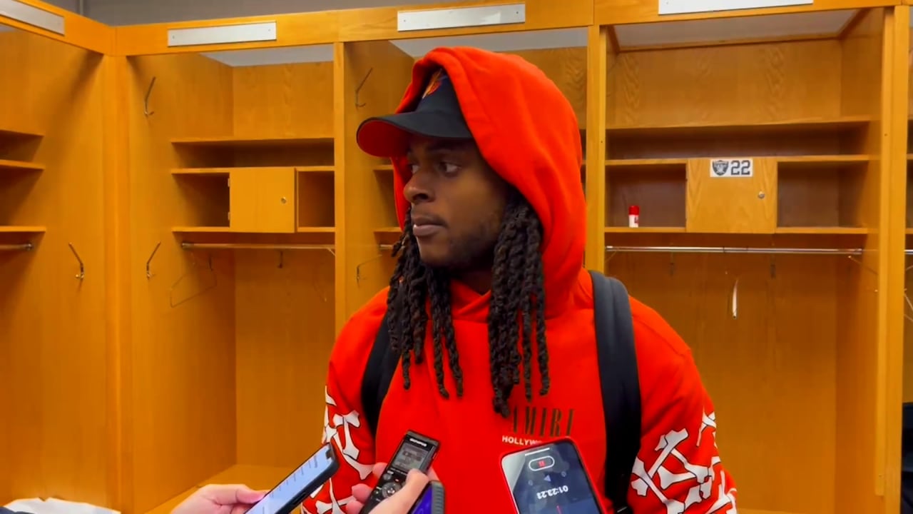 Davante Adams locker room scrum postgame | 2023 NFL Week 7 vs. Chicago