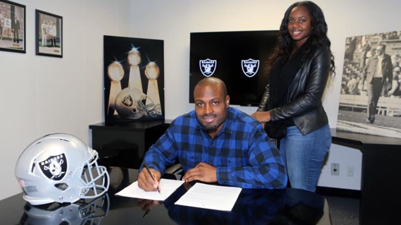 Raiders Sign FB/RB Jamize Olawale to Three-Year Extension