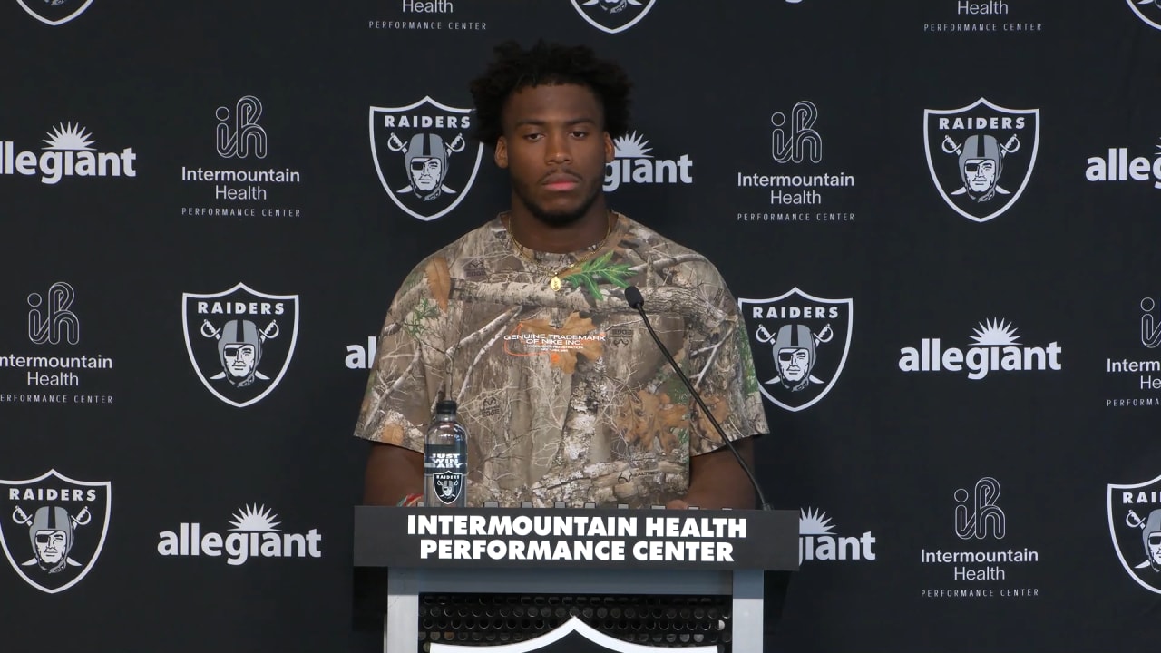 Las Vegas Raiders defensive end Malcolm Koonce during an NFL game  Fotografía de noticias - Getty Images