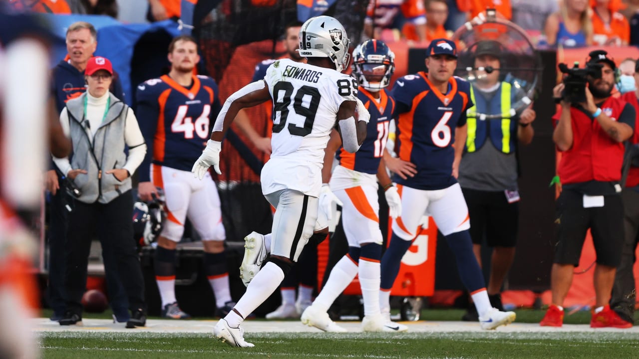 Watch: WR Bryan Edwards makes brilliant touchdown grab to give Raiders lead  at half vs Broncos