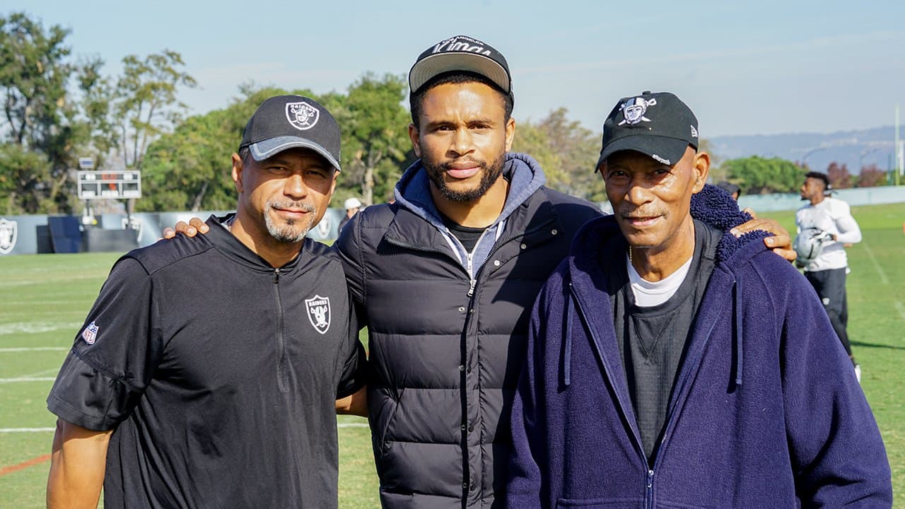 Nnamdi Asomugha Visits Raiders Practice