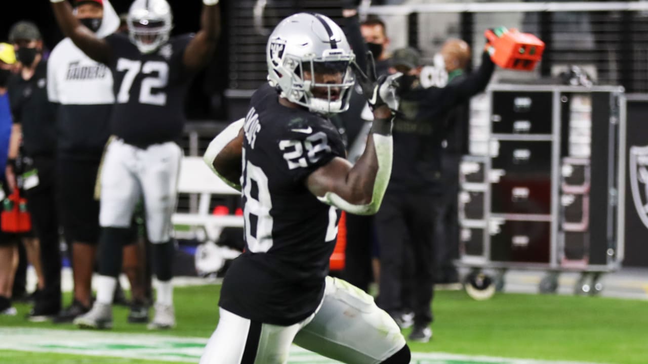 Josh Jacobs' two touchdowns lift Raiders past Broncos