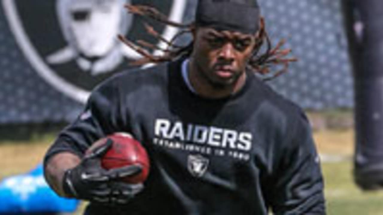 Raiders sign free agent RB Trent Richardson