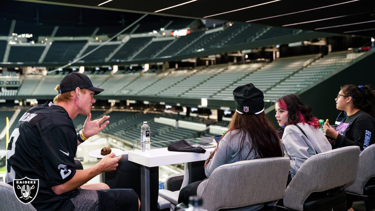 Watch: Raiders host 'Friendsgiving' event at Allegiant Stadium