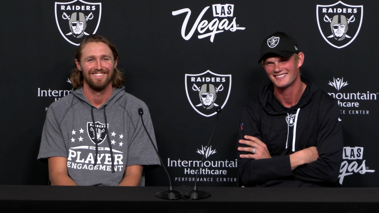 Carlson, Cole inked to multi-year extensions with Raiders