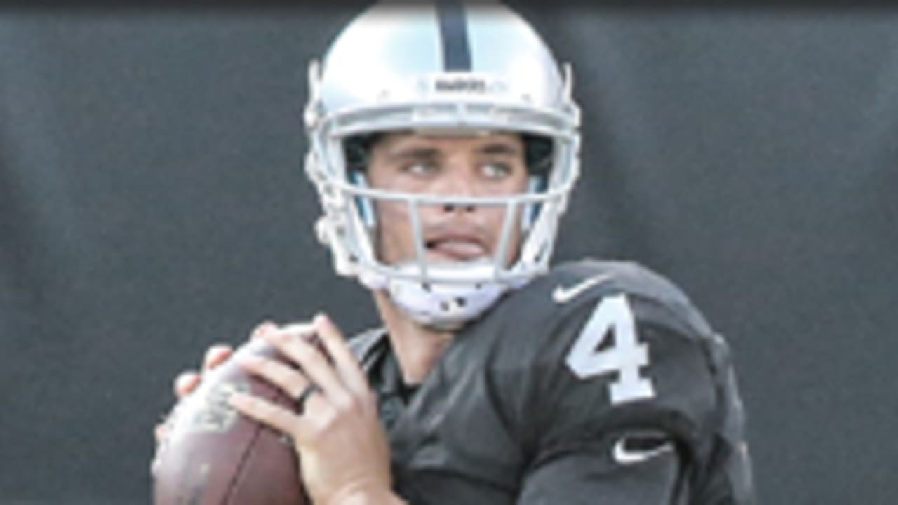 Derek Carr Named As MustOwn Fantasy Quarterback This Season