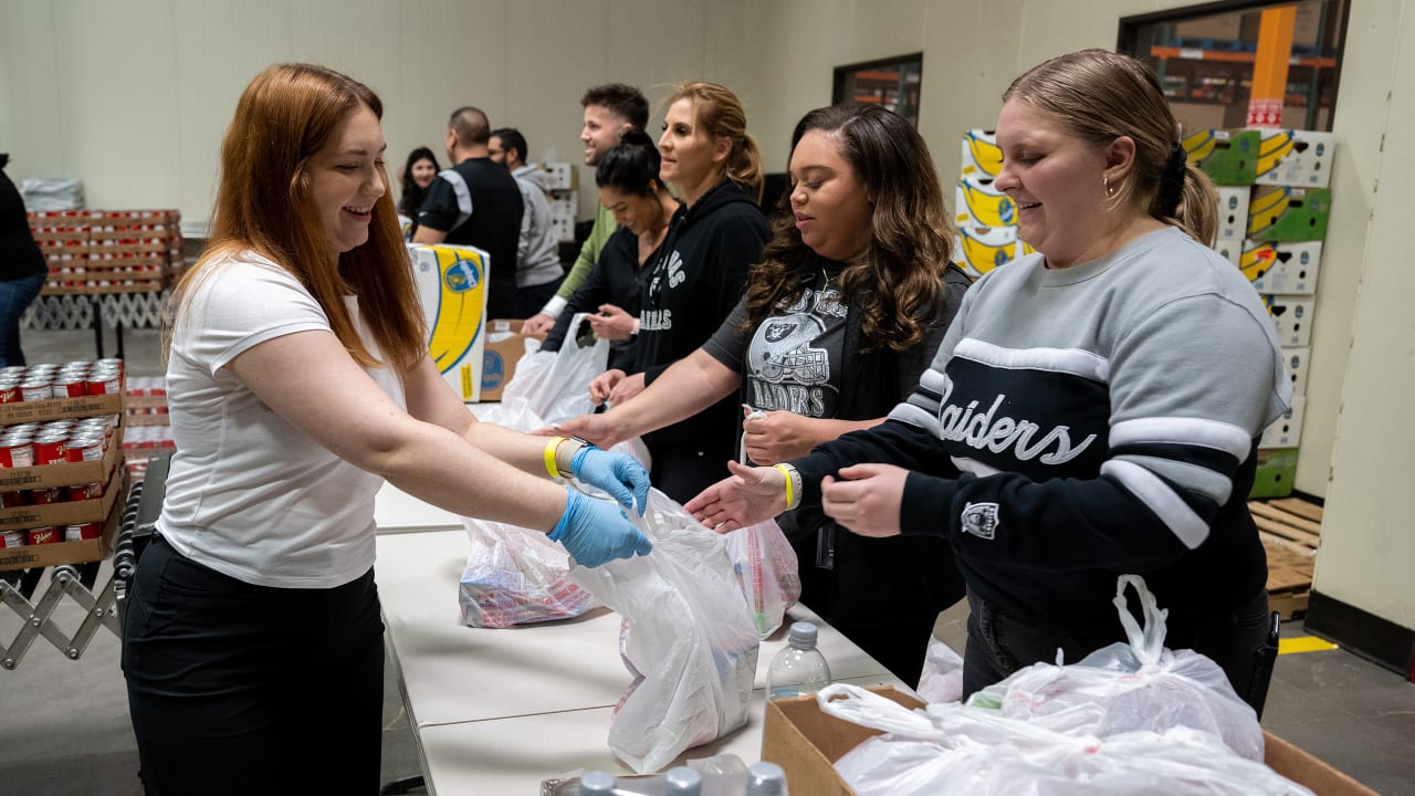 Volunteer Concessions Opportunity: Vikings vs. Packers : Event