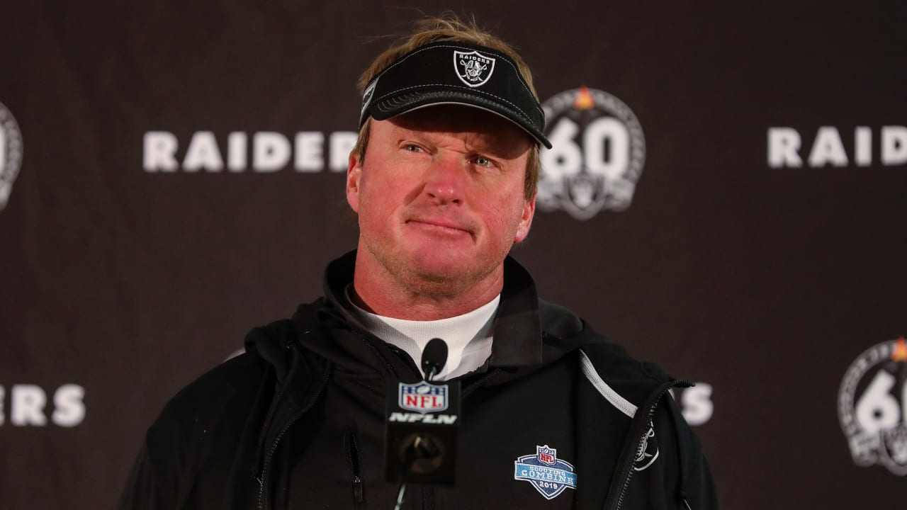 Raiders' Gruden questions key officiating calls in loss to Broncos