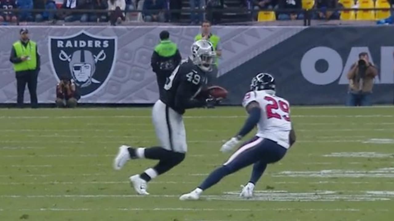 Derek Carr Hits Jamize Olawale for a 75-Yard TD!