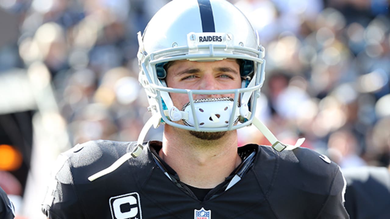 Raiders QB Derek Carr says he embraces challenge of new city, team