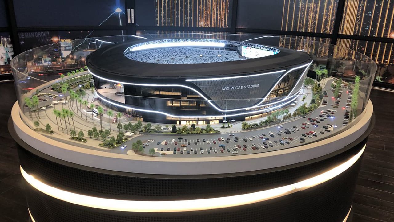 Timelapse video of 2023 NFL Draft stage built in Kansas City