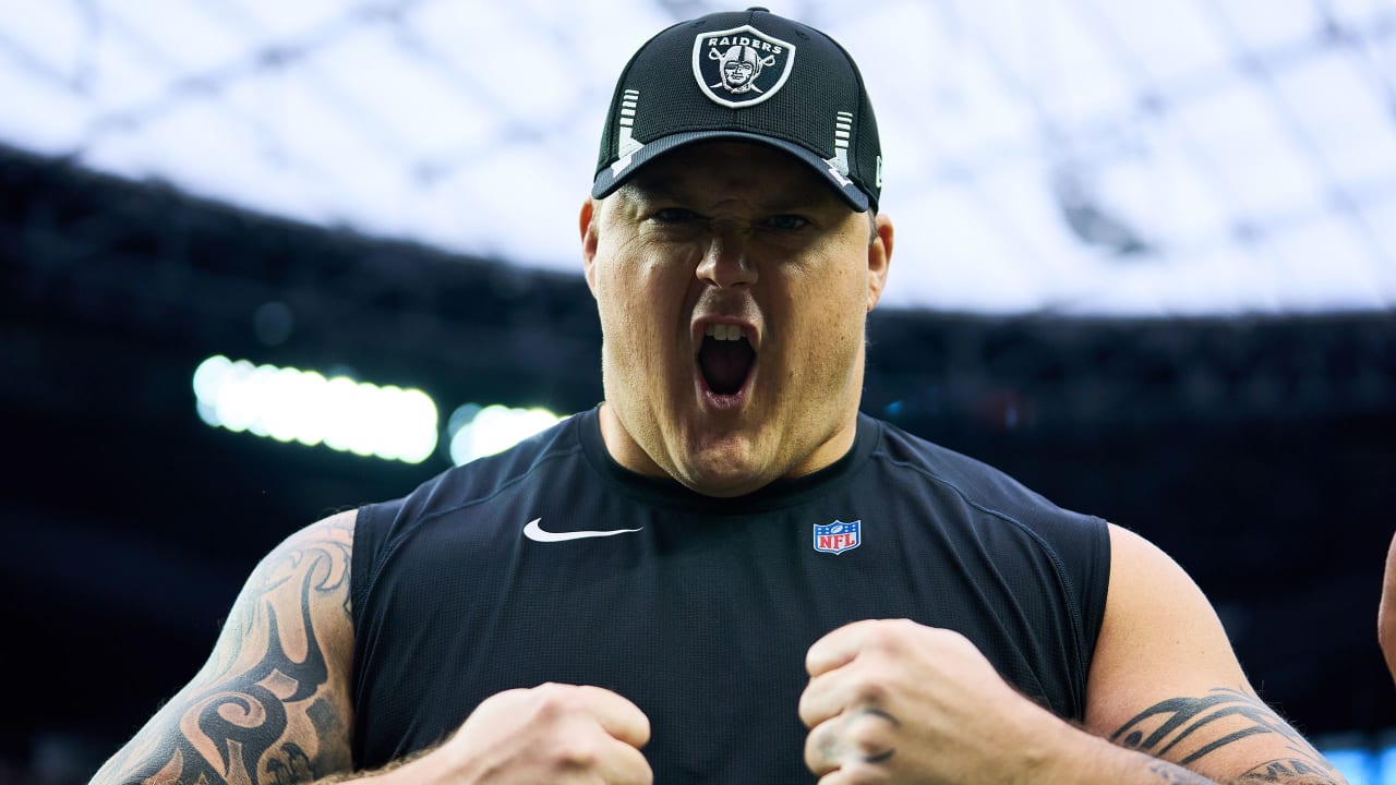 Richie Incognito un-retires, joins bizarre Raiders in 'Hard Knocks' dream