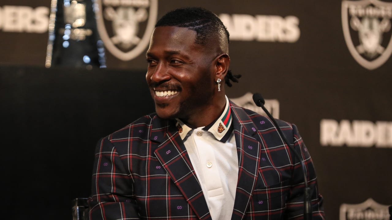 Antonio Brown isn't happy he got fined by the Raiders – New York