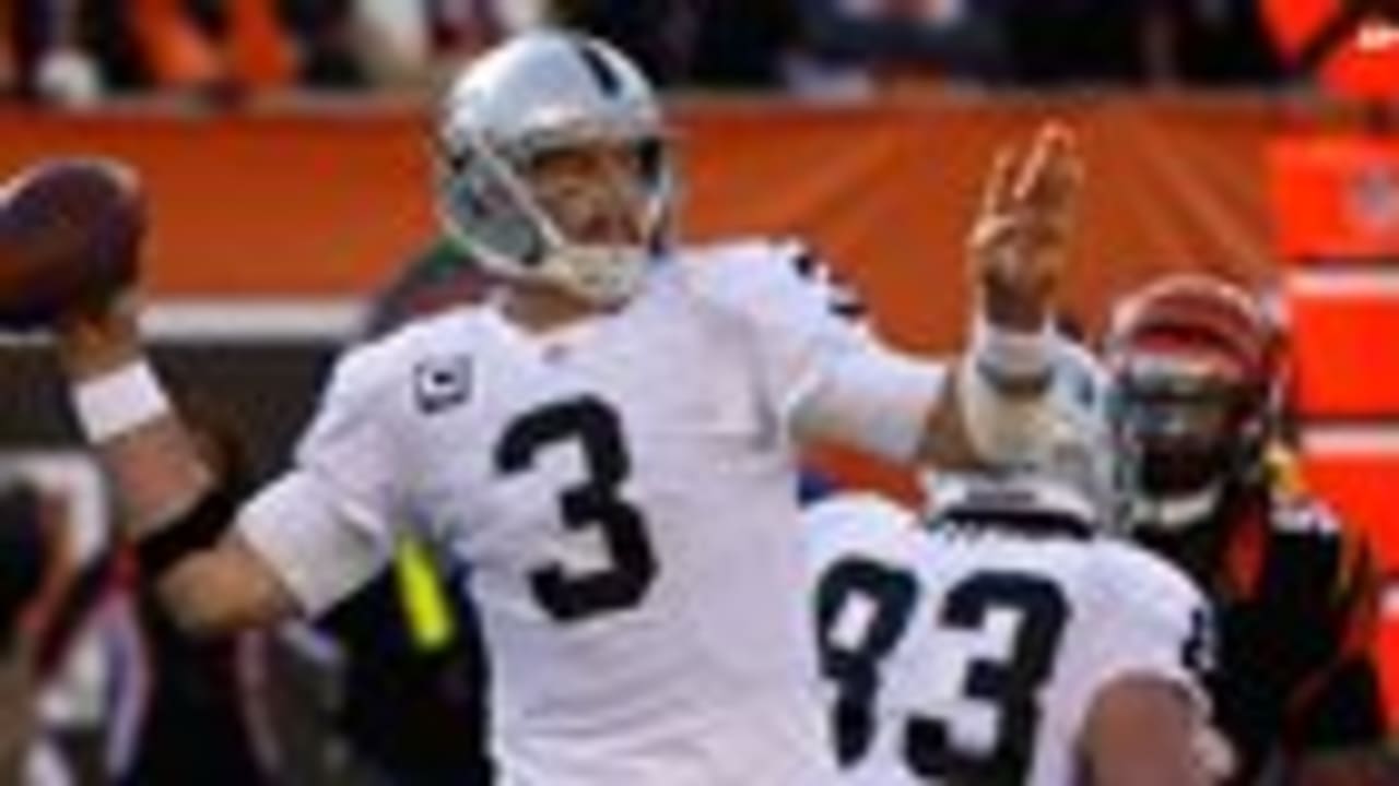 Dallas Cowboys fumble opening kickoff; Raiders return for TD (GIF)