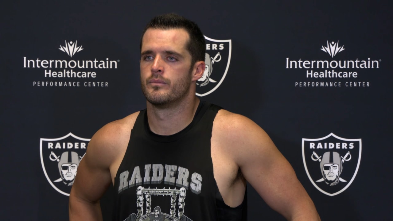 Derek Carr's newfound fearlessness has the Raiders rolling - Sports  Illustrated