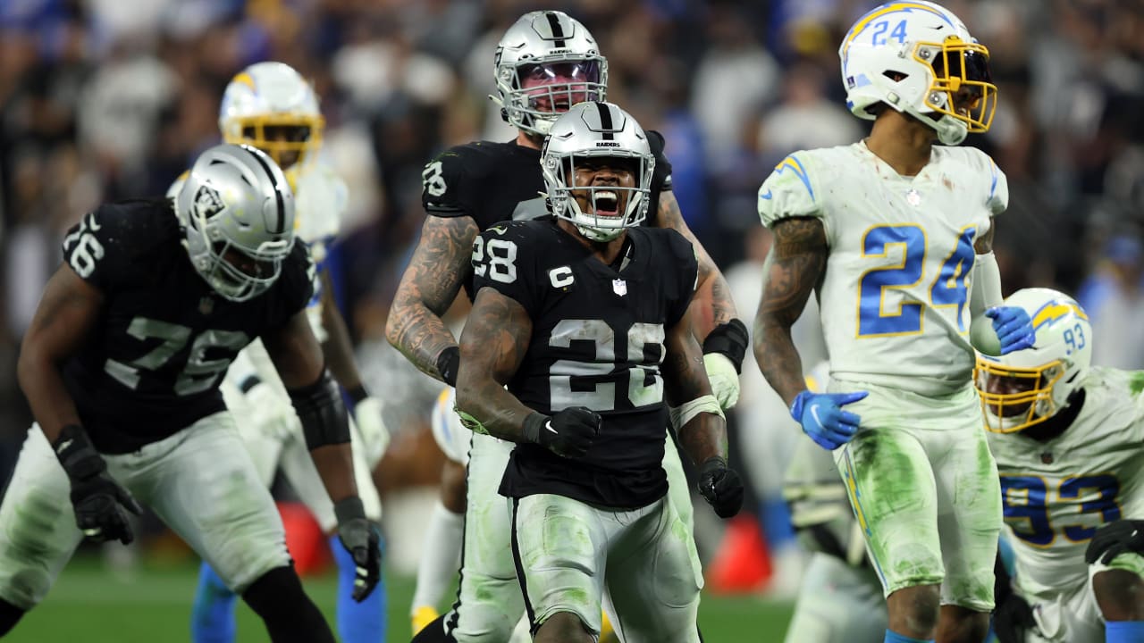 Raiders vs. Chargers score: Justin Herbert leads L.A. to an overtime win  over the Raiders and Marcus Mariota 