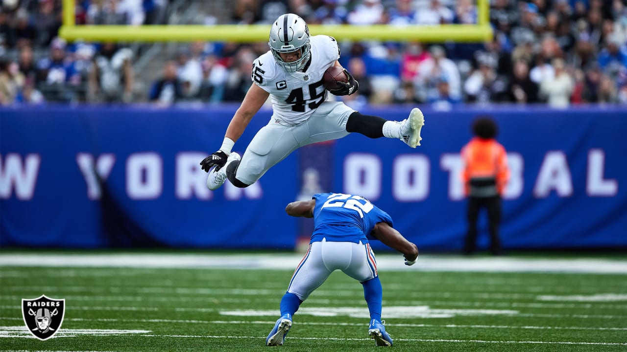 Las Vegas Raiders fullback Alec Ingold warms up against Kansas